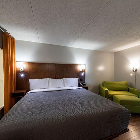 Hotel & Suites Normandin Quebec Exterior photo