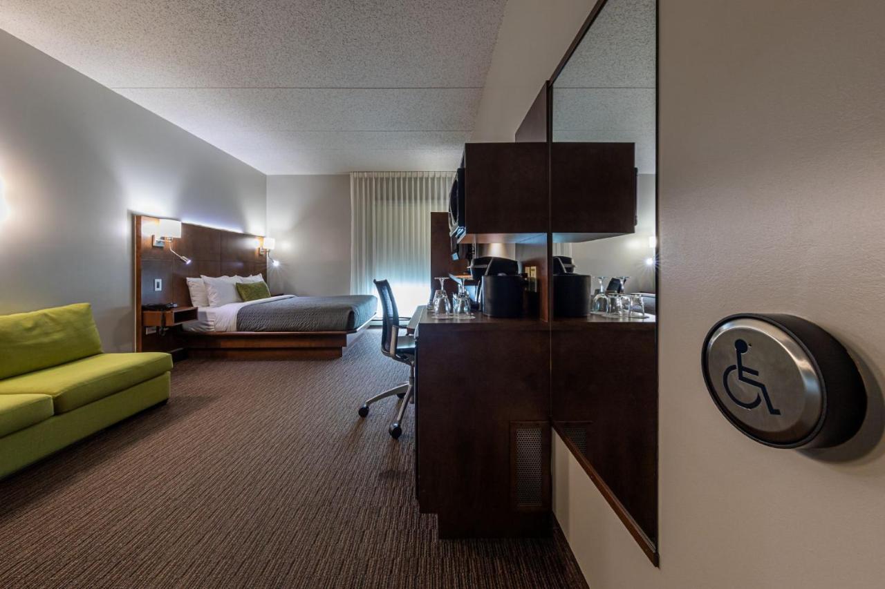 Hotel & Suites Normandin Quebec Exterior photo