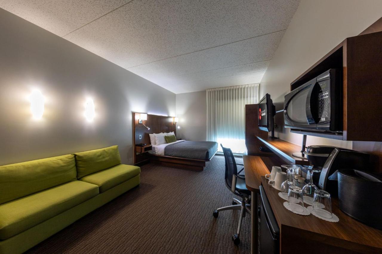 Hotel & Suites Normandin Quebec Exterior photo